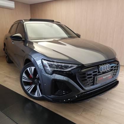 AUDI Q8 E-TRON 55 ELÉTRICO PERFORMANCE BLACK QUATTRO